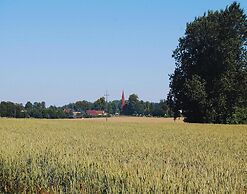 Terraced House With Pool and Sauna, Sieciemin