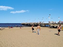 Terraced House With Pool and Sauna, Sieciemin