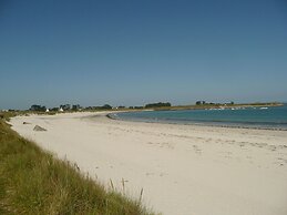 Holiday Home Near the Beach, Ploudalmezeau