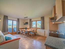 Apartment in Brixen im Thale With a Garden