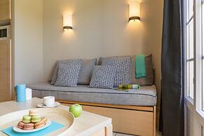 Holiday Home in Residence Le Green Beach, Port-en-besssin-huppain