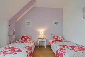 Semi Detached House, Bacilly