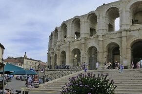 Holiday Flat With Private Terrace, Bellegarde