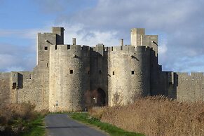 Holiday Flat With Private Terrace, Bellegarde