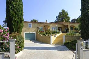 Holiday Flat With Private Terrace, Bellegarde