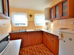 Cottage in a Quiet Area, Near the Lake, Rosnowo