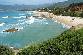 Tiuccia Beachside Apartment for 6