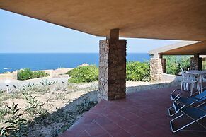 Apartment in Costa Paradiso With Garden Furniture