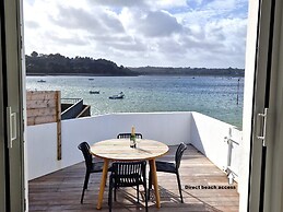 Small Premium Cottage, a Nugget by the sea