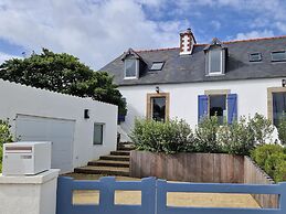 Small Premium Cottage, a Nugget by the sea