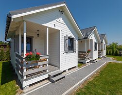 One-storey Holiday Houses Near the Beach, Gaski