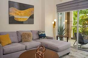 3BR Ground Level Eagle Beach Condo Pool GYM