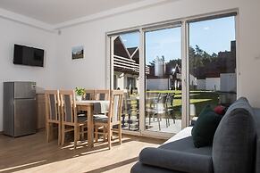 2 Bedroom Holiday Apartment, Pool