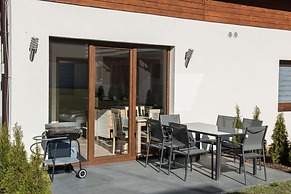 2 Bedroom Holiday Apartment, Pool