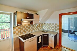 Holiday House With Large Garden, Noskowo