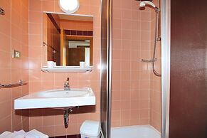 Residence Gritschhof, Laces