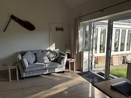 Lodge/ Kingbed/ Privg/ Petsok/ Freep/ Wifi