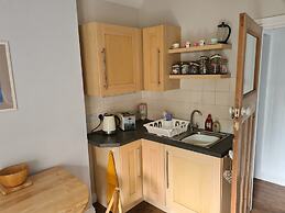 Cozy Nottingham Apartment With Perfect Location