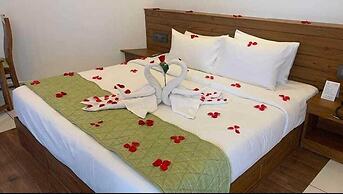 Love Hills Resort