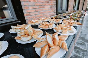 Ha Tien Xua Hotel & Resort