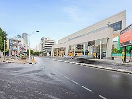 Sanders Premier Downtown - Full Building
