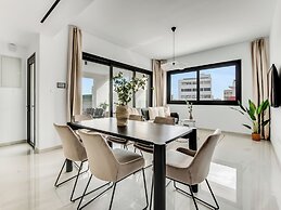Sanders Premier Downtown - Full Building