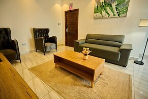 AIDEN HOMES AND APARTMENTS HOTEL