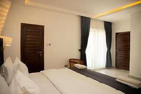 AIDEN HOMES AND APARTMENTS HOTEL