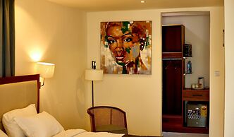 AIDEN HOMES AND APARTMENTS HOTEL