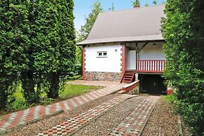 Large Holiday Home With a Great Garden, Only 250m From the Lake, Kalbo