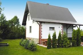 Large Holiday Home With a Great Garden, Only 250m From the Lake, Kalbo