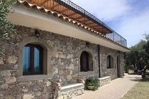 Holiday Home With Pool Near Mt Etna
