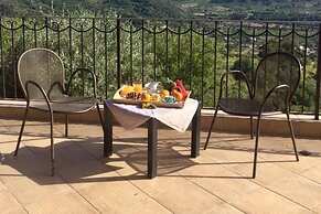 Holiday Home With Pool Near Mt Etna