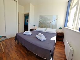 Pretty Apartment With sea View in Primel