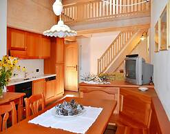 Apartment in Pellizzano Near Shopping