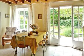 Charming Country House With Garden
