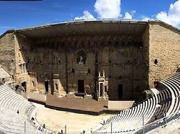 Holiday Home With Private Pool, Vaison-la-romaine
