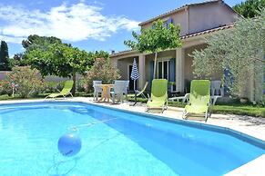 Holiday Home With Private Pool, Vaison-la-romaine