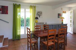 Holiday Home With Private Pool, Vaison-la-romaine