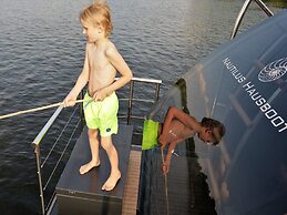 Houseboat on the Dahme