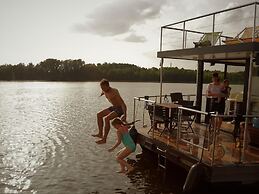 Houseboat on the Dahme