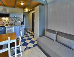 Holiday Houses, Jezierzany