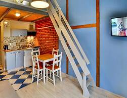 Holiday Houses, Jezierzany