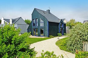 Beautiful Holiday Home With Sauna, sea View
