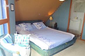 Beautiful Holiday Home With Sauna, sea View