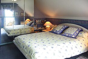 Beautiful Holiday Home With Sauna, sea View