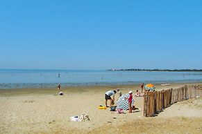 Beautiful Holiday Home With Sauna, sea View