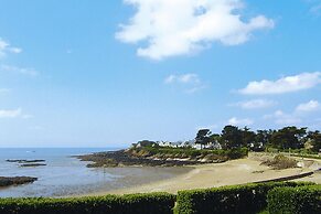 Beautiful Holiday Home With Sauna, sea View