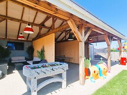 Comfortable Holiday Homes, Pool, Sarbinowo