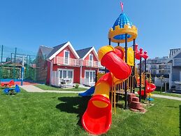 Comfortable Holiday Homes, Pool, Sarbinowo